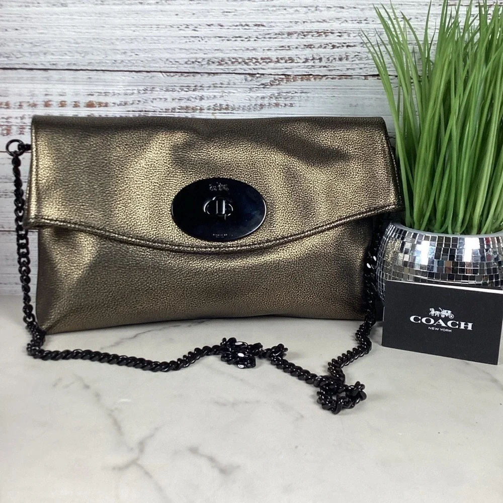 Coach Metallic Gold crossbody Shoulder Bag Clutch Signature Turnlock Chain Purse